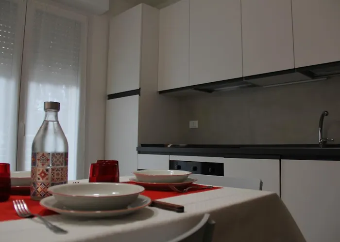 The Blue Nest - Red Near 5 Terre Apartment *