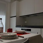The Blue Nest - Red Near 5 Terre 아파트 *