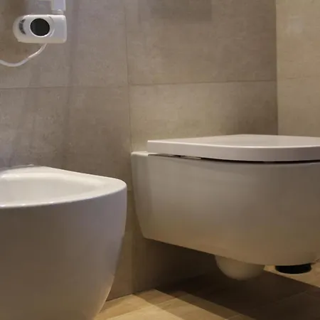 The Blue Nest - Red Near 5 Terre