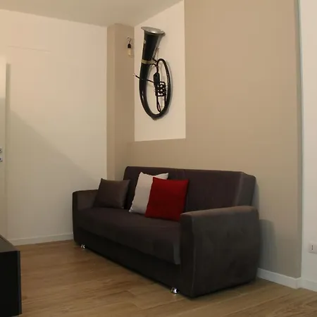 The Blue Nest - Red Near 5 Terre