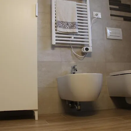 The Blue Nest - Red Near 5 Terre Apartment La Spezia